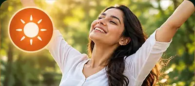 सुबह की धूप में बाँहें फैलाए खुश महिला